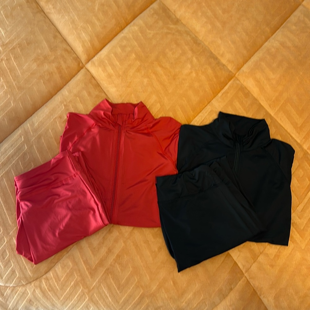 Woman’s zip up legging sets in size large